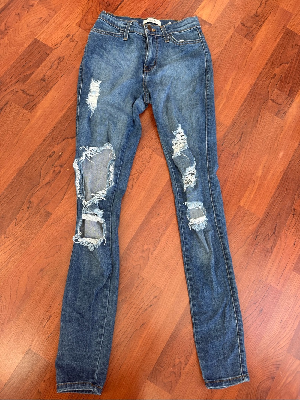 Vibrant Distressed Skinny Jeans – Size 24 – Stretch Denim